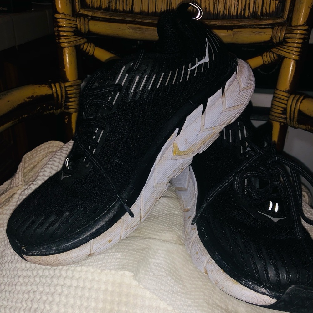 Hoka One One CLIFTON 5 
Size 7.5 - Picture 9 of 12